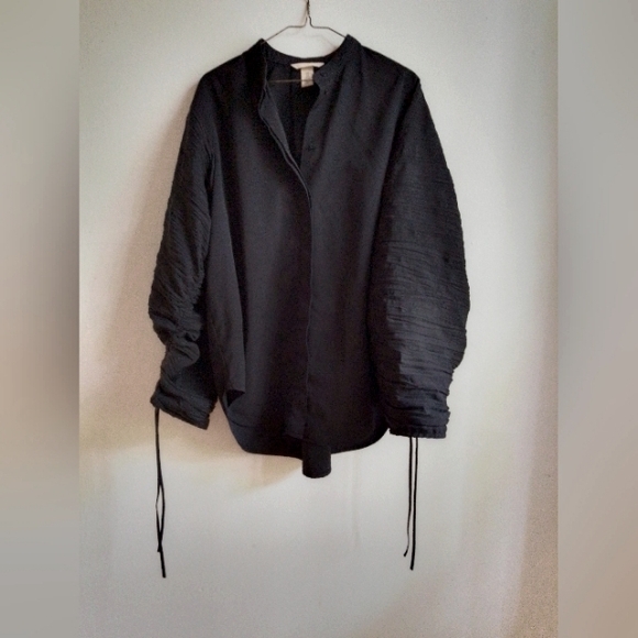 Black oversized blouse with rushed sleeves (small) - Picture 1 of 4